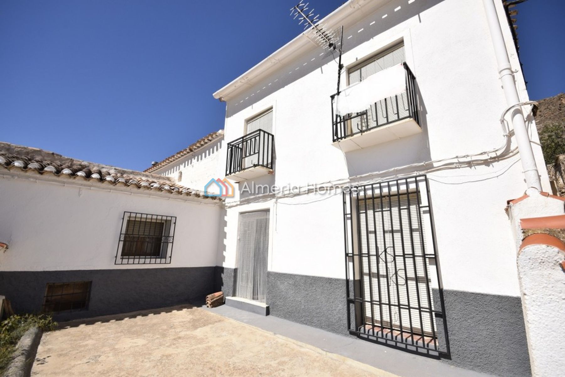 Casa Raven — Town House for sale in Oria, Almeria — Image #1