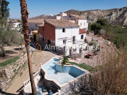 Cortijo Gaspar: Country House in Arboleas, Almeria