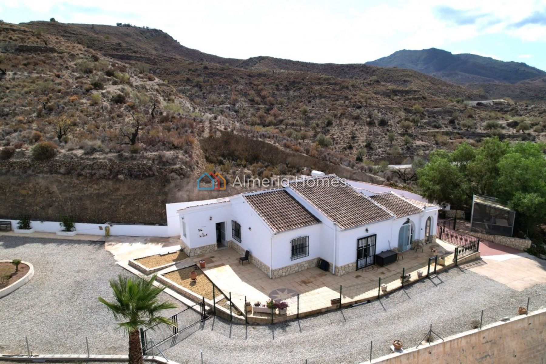 Villa Lola — Villa under offer in Albanchez, Almeria — Image #1