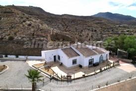 Villa Lola: Villa en venta en Albanchez, Almeria