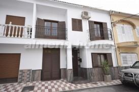 Casa Iris: Town House for sale in Cantoria, Almeria