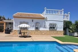 Villa Ralph: Villa en venta en Arboleas, Almeria