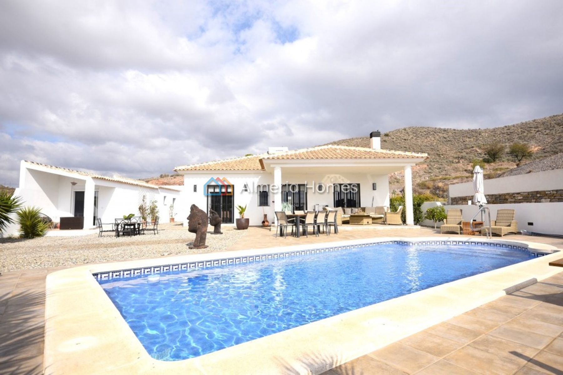 Villa Sterling — Villa for sale in Arboleas, Almeria — Image #1