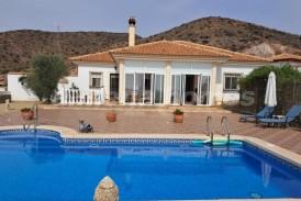 Villa Bebe: Villa te koop in Arboleas, Almeria