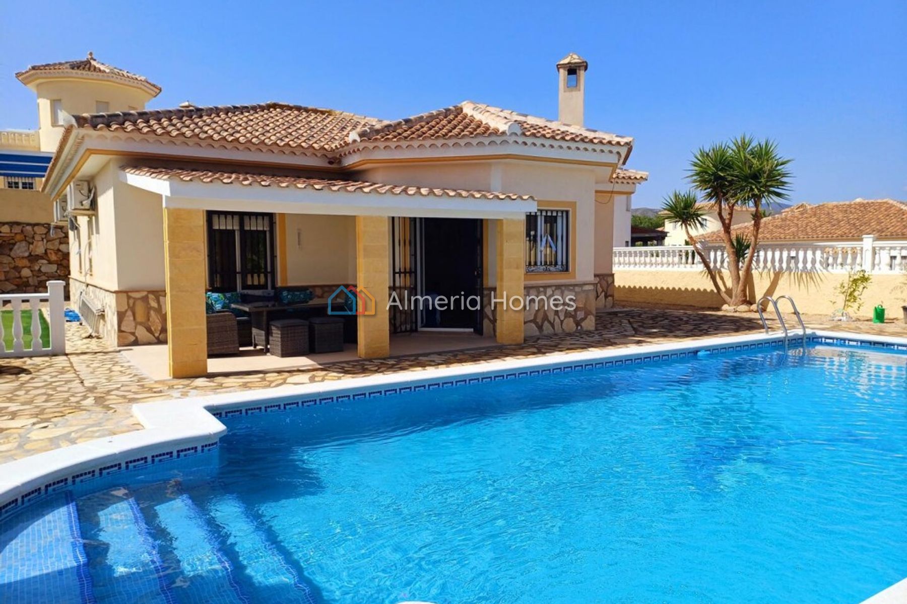 Villa Jingles — Villa sold in Arboleas, Almeria — Image #1