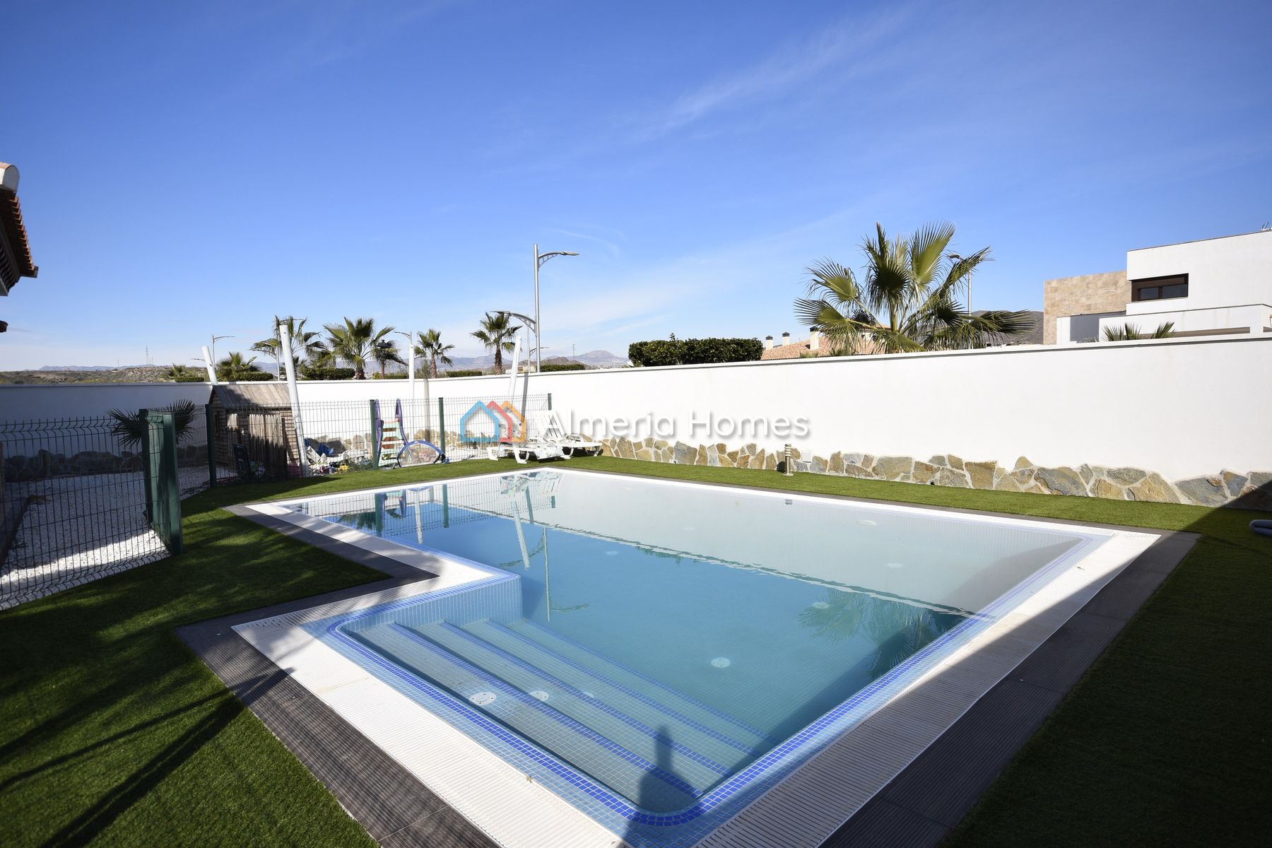 Villa Elvis — Villa for sale in Arboleas, Almeria — Image #2