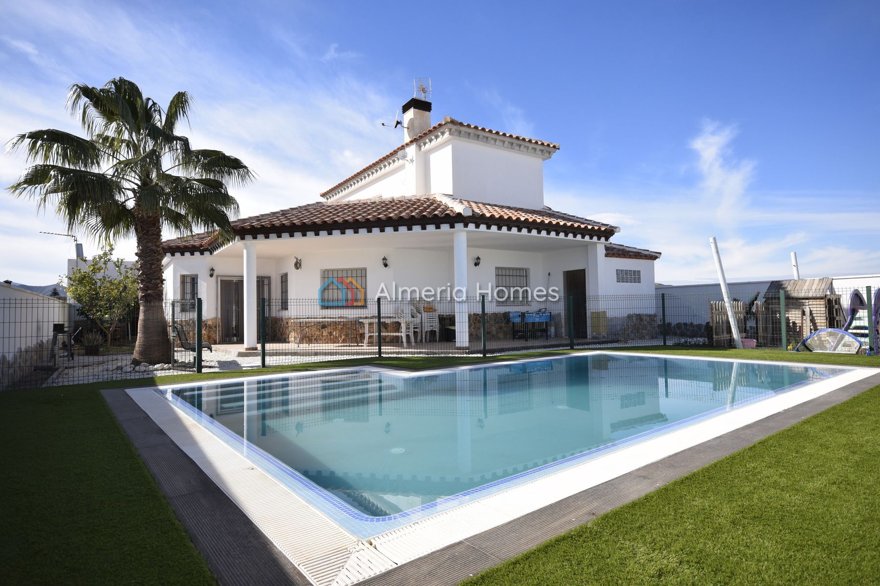 Villa Elvis — Villa for sale in Arboleas, Almeria — Image #1