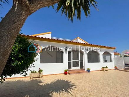 Villa Enoki: Villa in Arboleas, Almeria