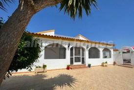 Villa Enoki: Villa a vendre en Arboleas, Almeria