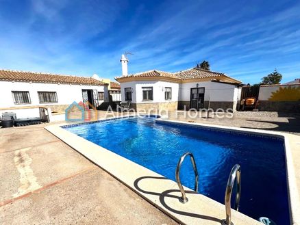 Villa Oyster: Villa in Arboleas, Almeria