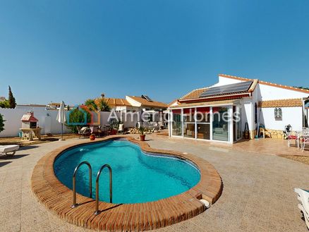 Villa Hedgehog: Villa in Arboleas, Almeria