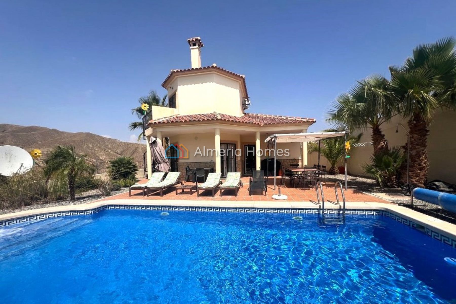 Villa Nicholas — Villa for sale in Arboleas, Almeria — Image #1