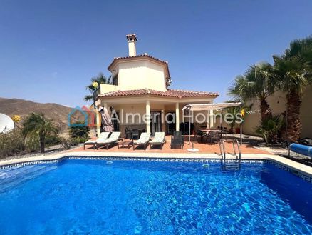 Villa Nicholas: Villa in Arboleas, Almeria