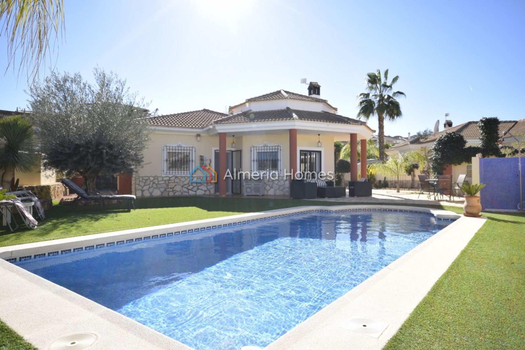 Villa Shelly — Villa under offer in Arboleas, Almeria — Image #1