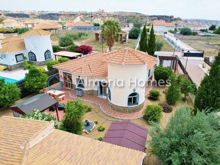 Villa Charmena: Villa in Partaloa, Almeria