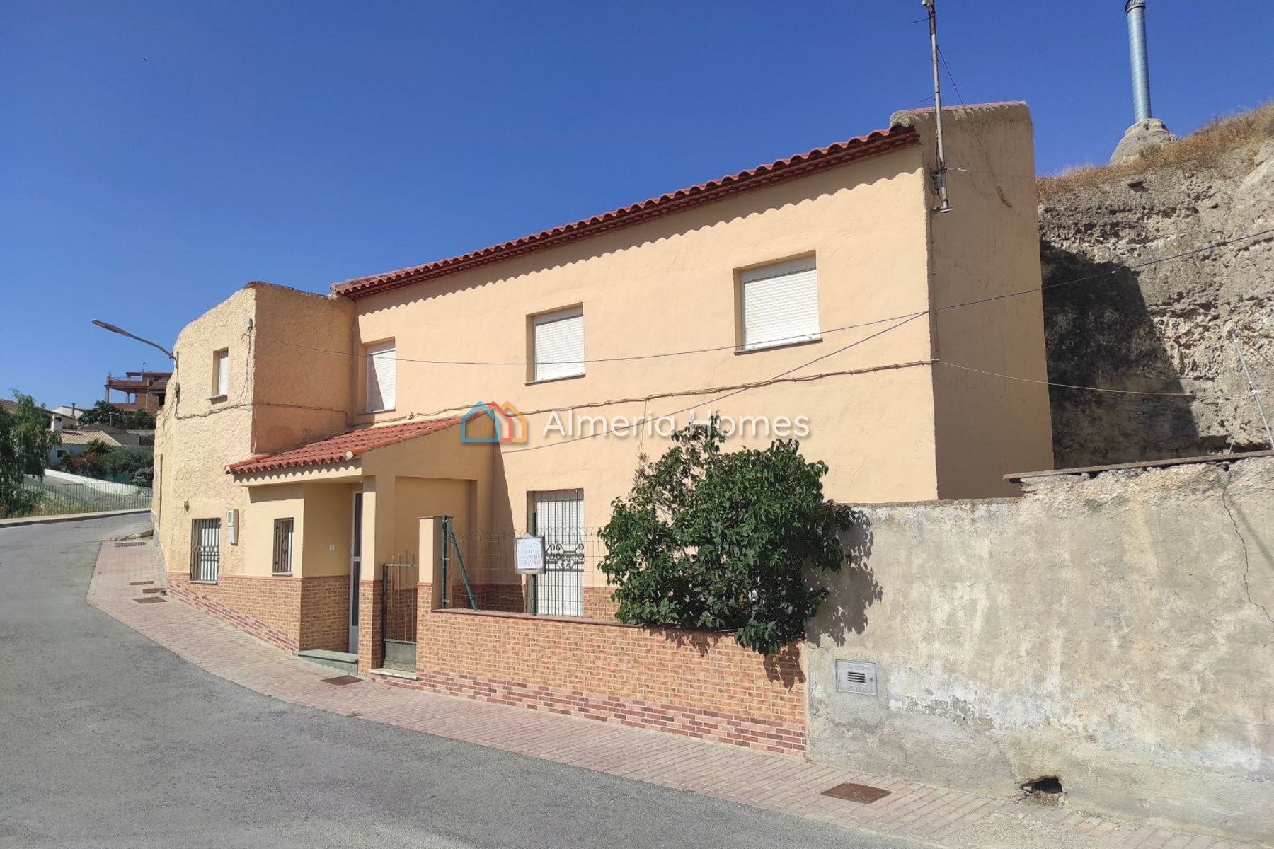Cave House Jesulin &mdash; Grotwoning te koop in Caniles, Granada — Afbeelding #1