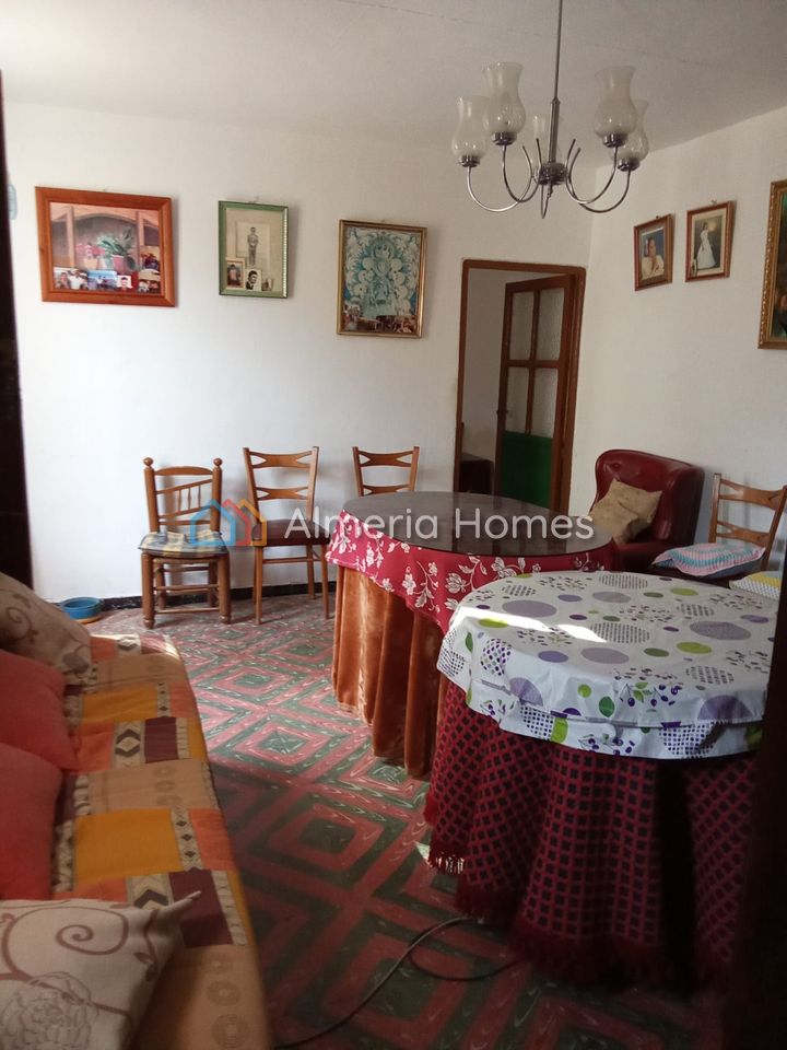 Rijwoning El Hijate Almería binnenland Spanje
