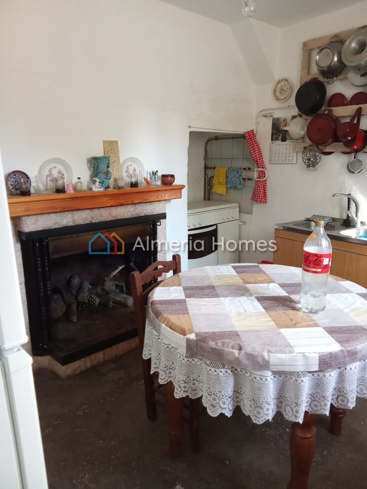 Rijwoning El Hijate Almería binnenland Spanje