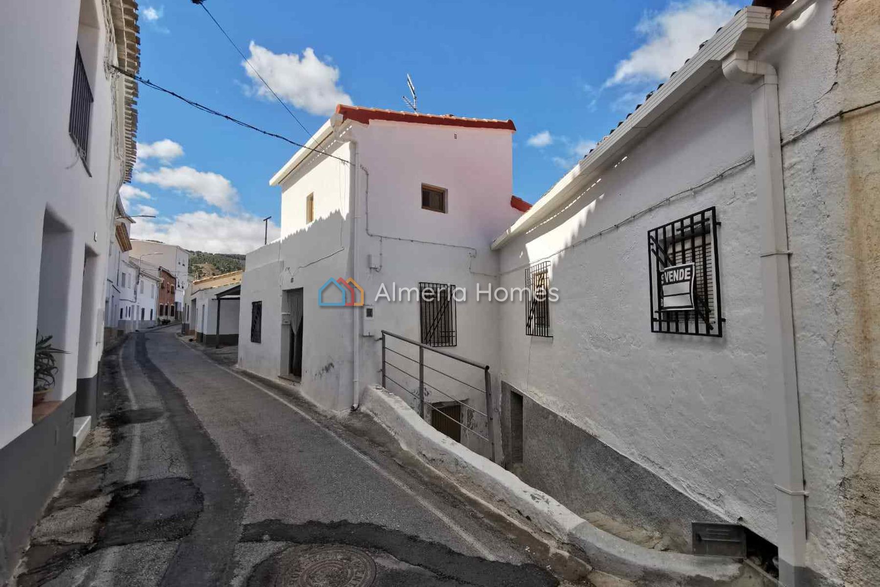Casa House of Dreams &mdash; Dorpshuis te koop in Seron, Almeria — Afbeelding #1