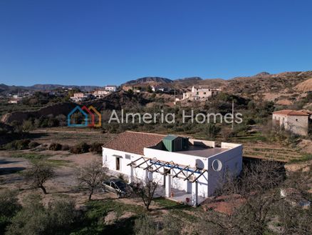 Villa Azure: Villa in Oria, Almeria