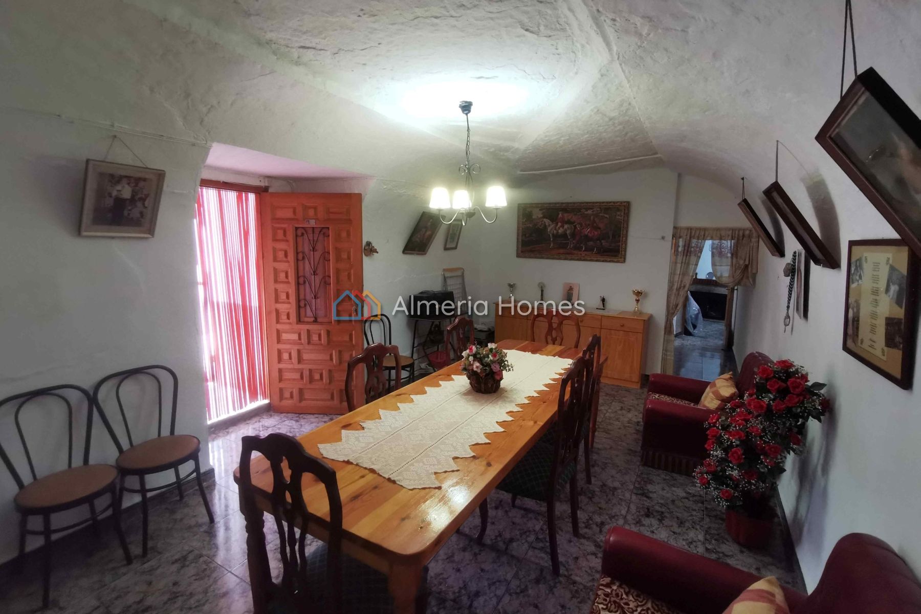 Cave House Oasis &mdash; Grotwoning te koop in Benamaurel, Granada — Afbeelding #3