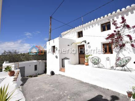 Cortijo Vista: Country House in Oria, Almeria