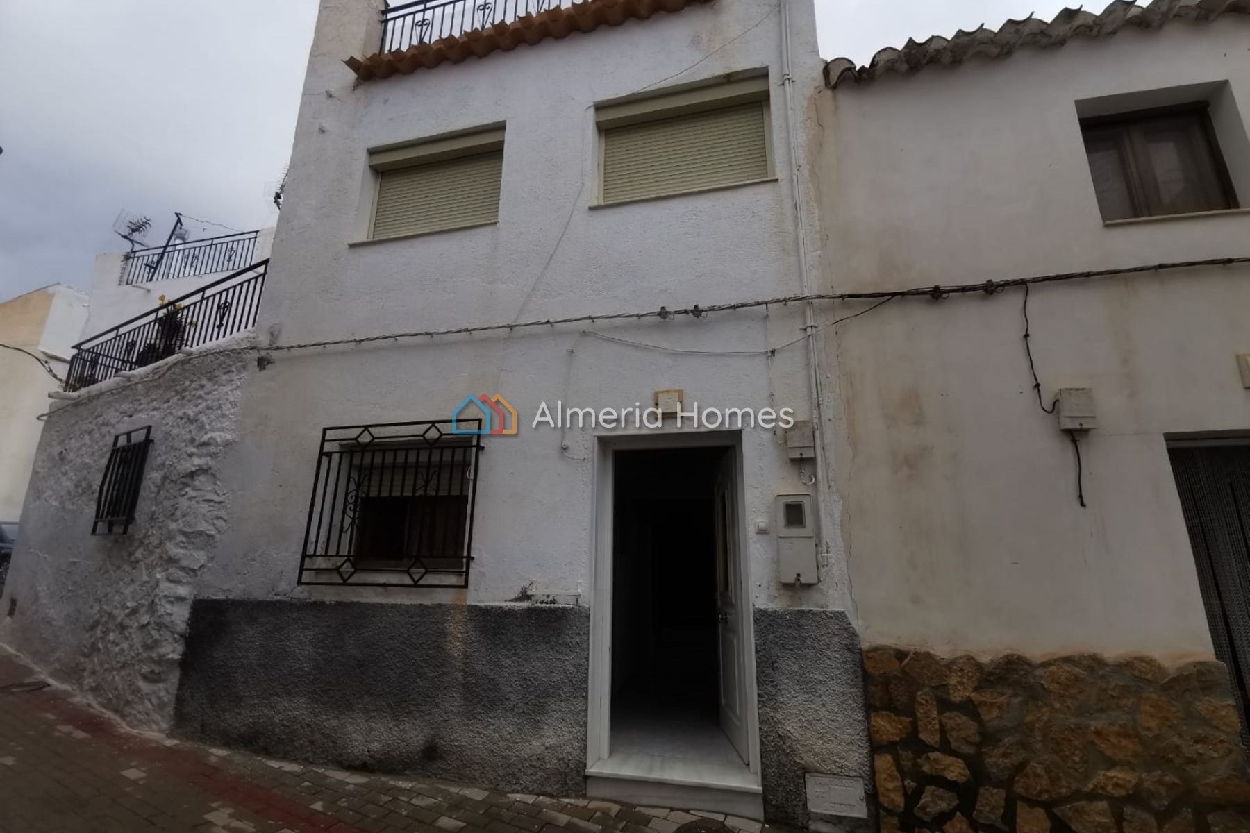 Village House Regal — Village House for sale in Lijar, Almeria — Image #1
