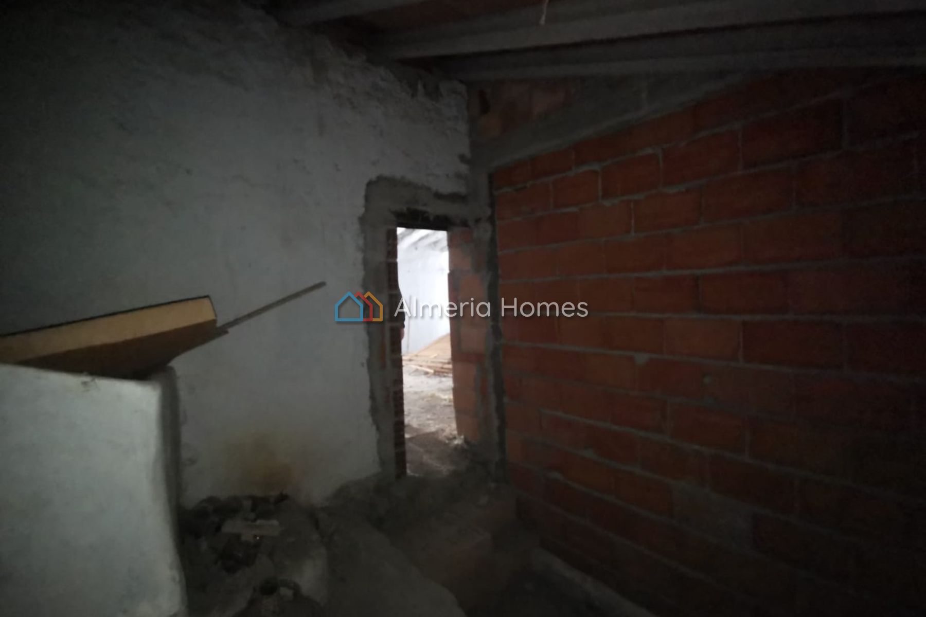 Village House Scooby &mdash; Dorpshuis te koop in Lijar, Almeria — Afbeelding #2