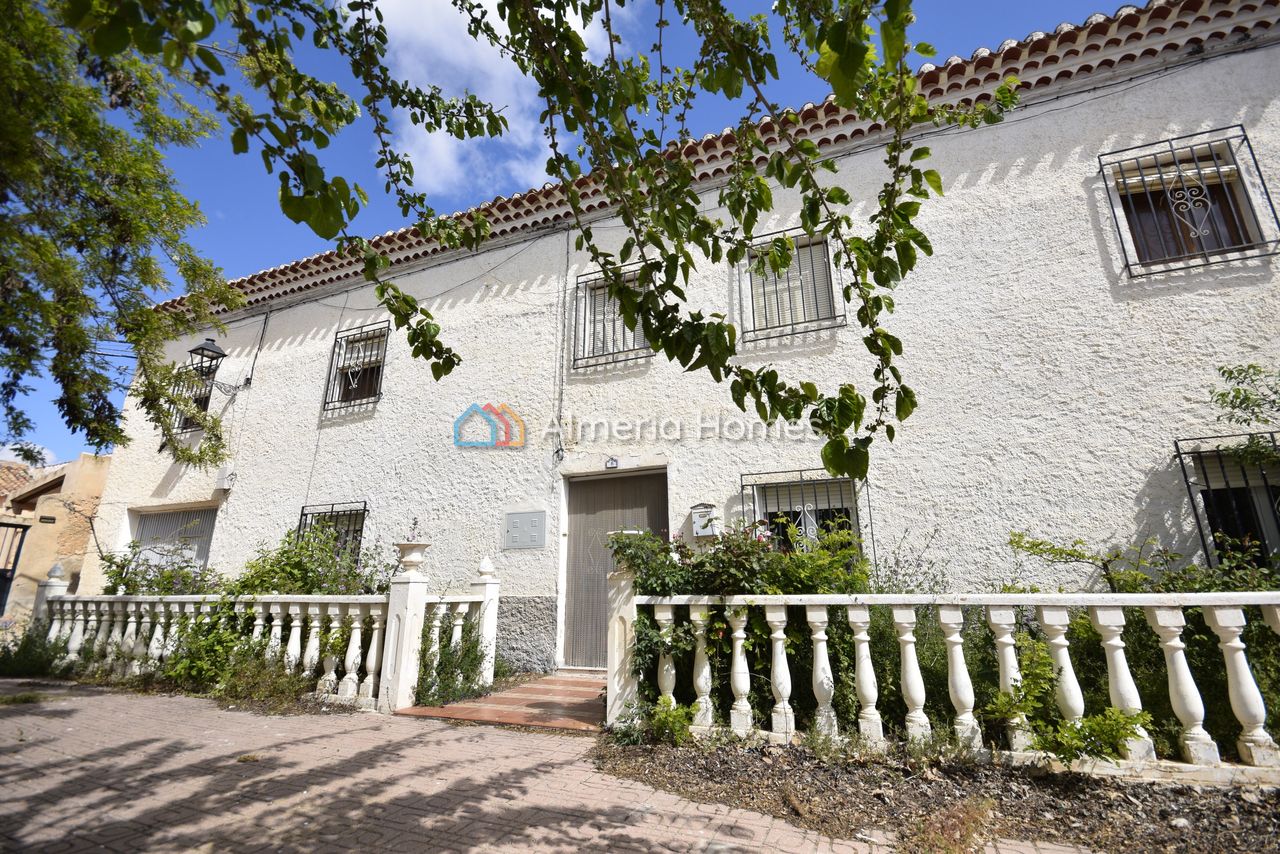 Rijwoning Chirivel Almería binnenland Spanje