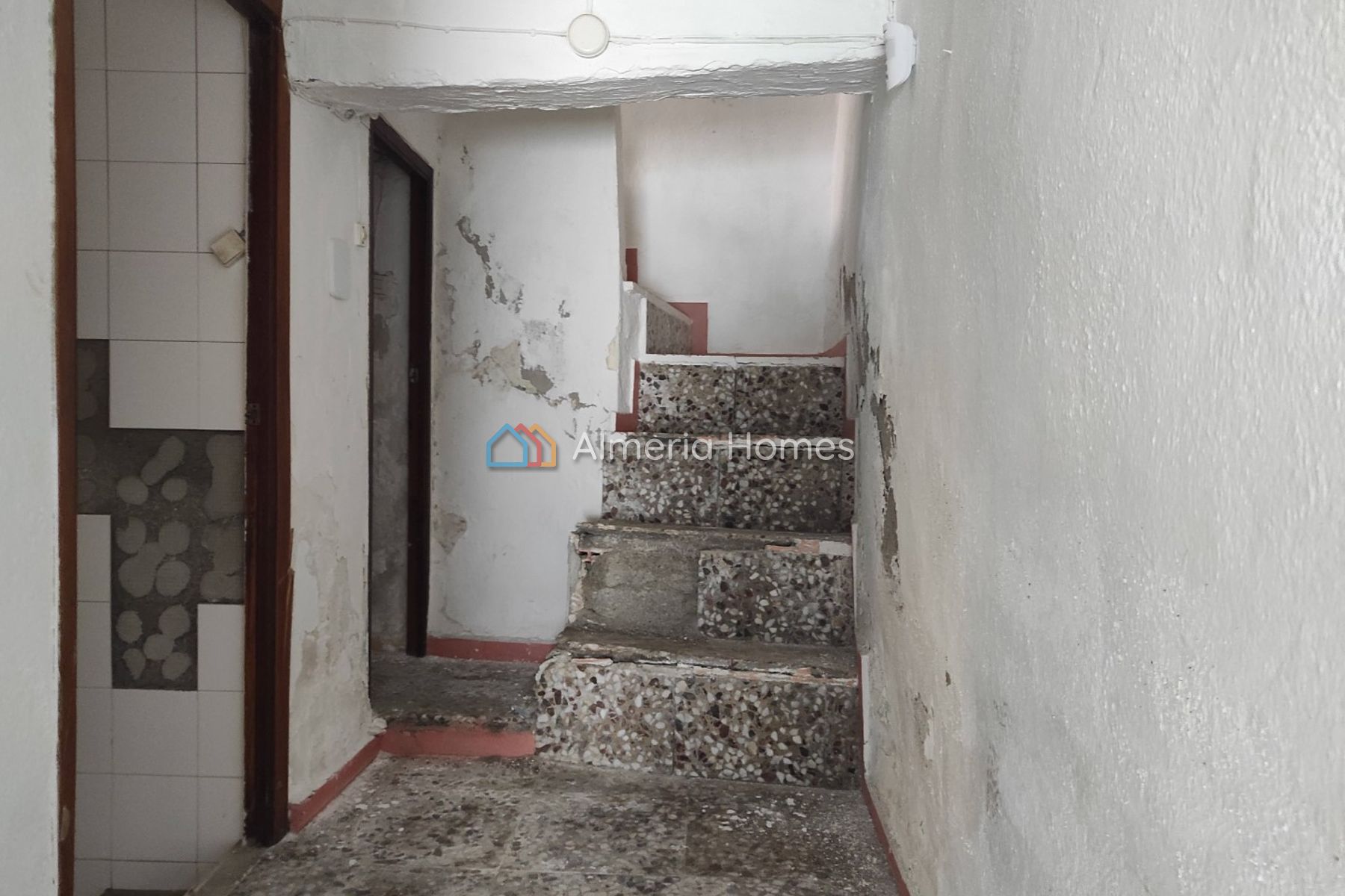 Casa Slink &mdash; Dorpshuis te koop in Somontin, Almeria — Afbeelding #2