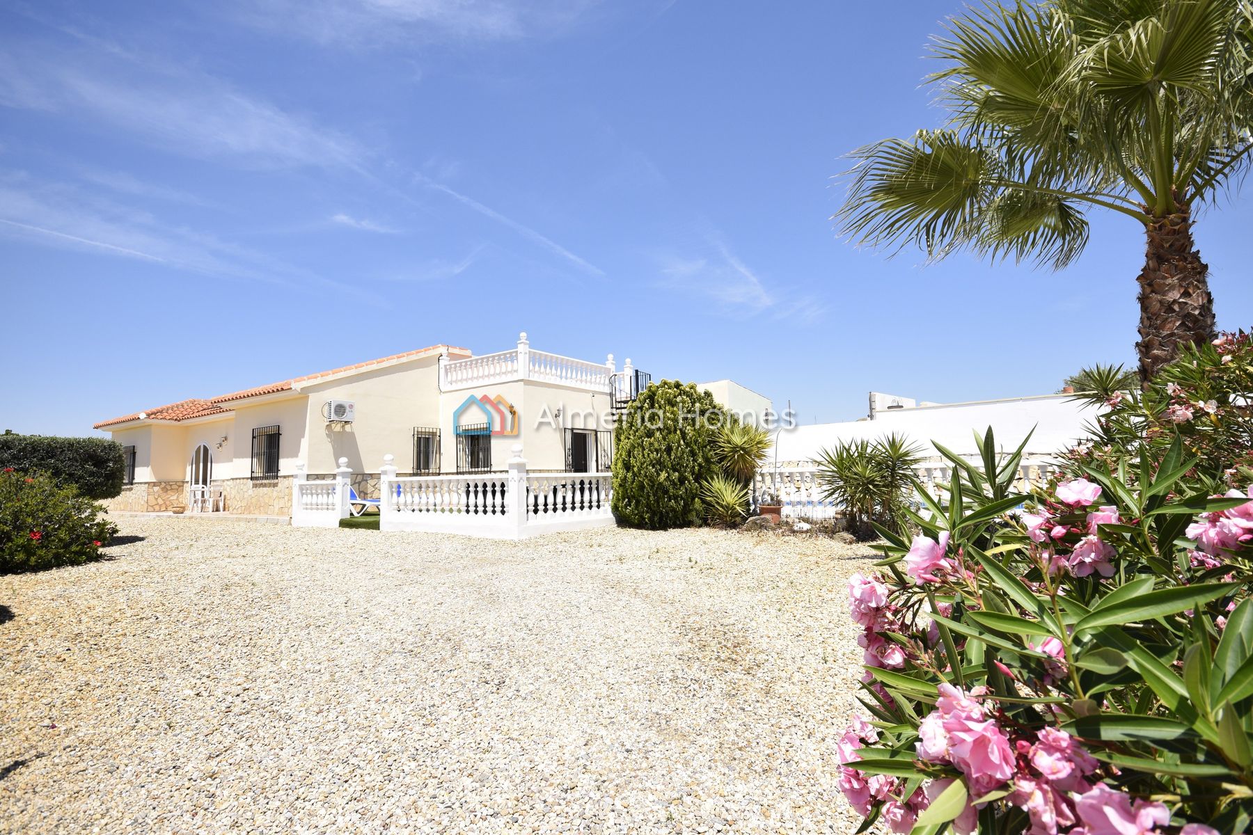 Villa Luminosa — Villa for sale in Arboleas, Almeria — Image #2