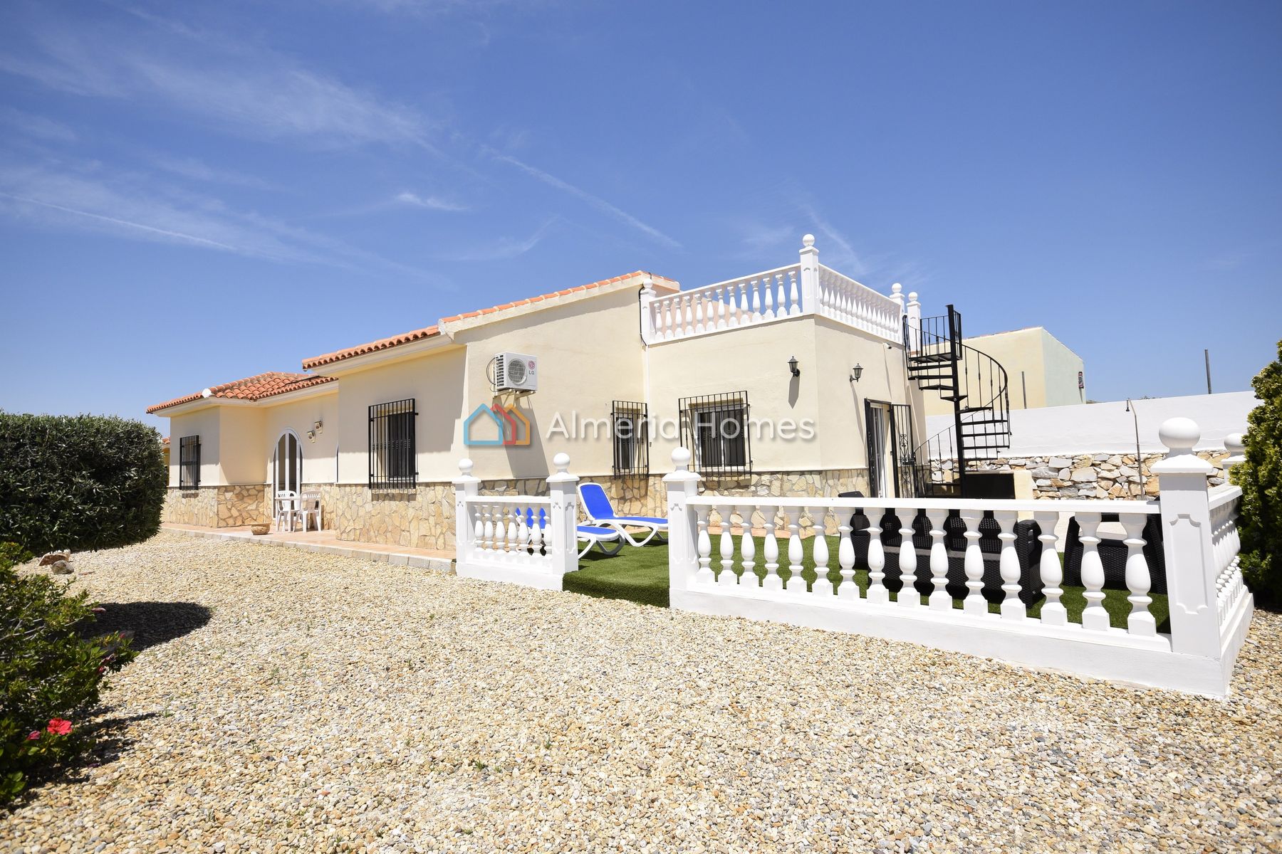 Villa Luminosa — Villa for sale in Arboleas, Almeria — Image #3