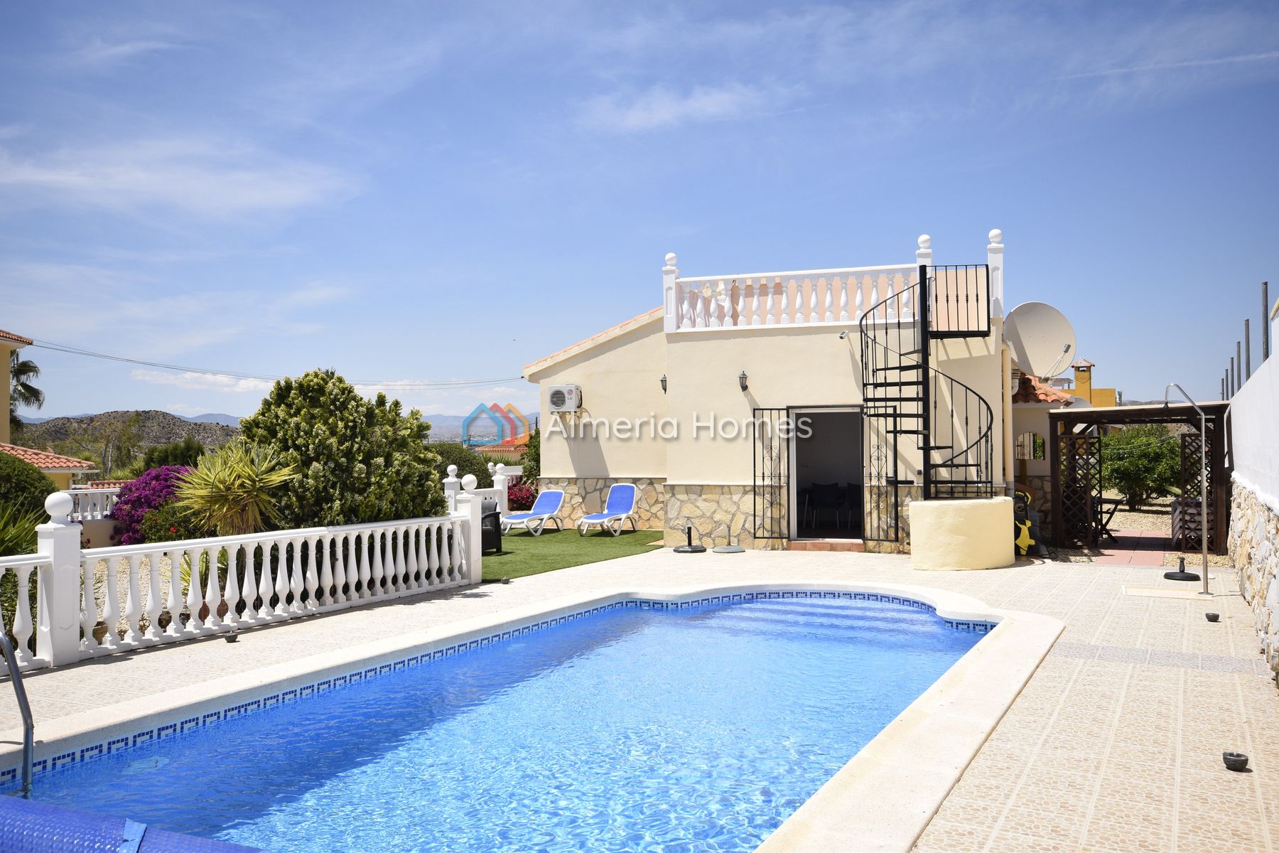 Villa Luminosa — Villa for sale in Arboleas, Almeria — Image #1