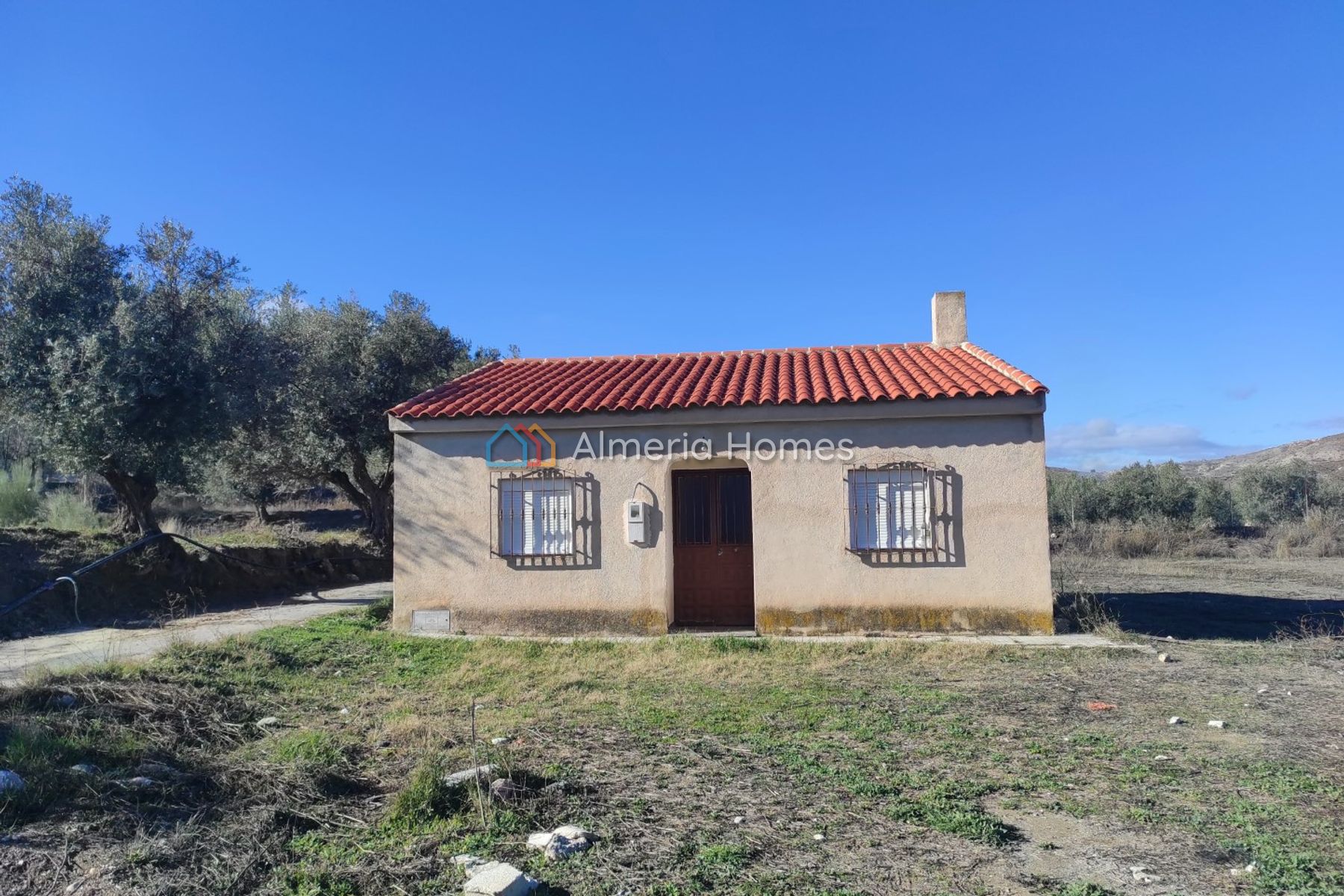 Country House Grinder &mdash; Landhuis te koop in Tijola, Almeria — Afbeelding #1