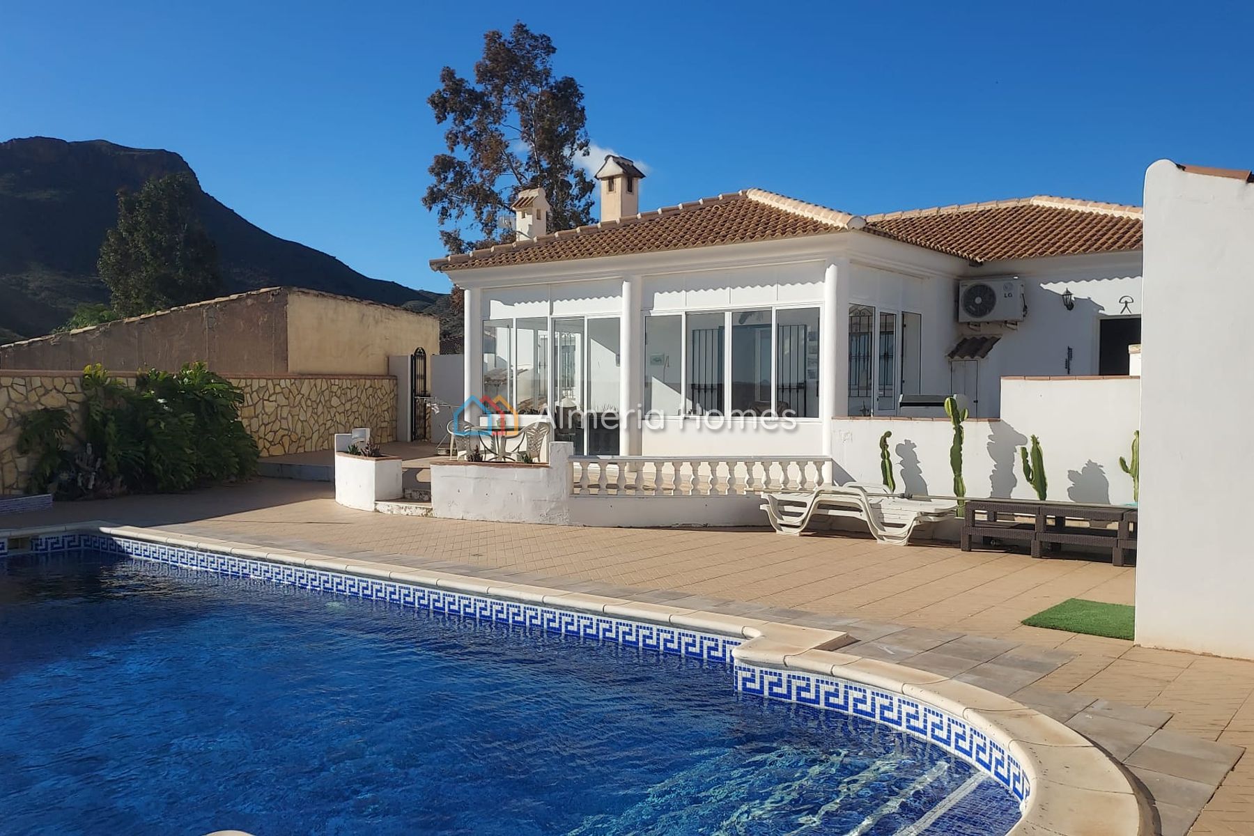 Villa Splendida &mdash; Villa gereserveerd in Arboleas, Almeria — Afbeelding #1