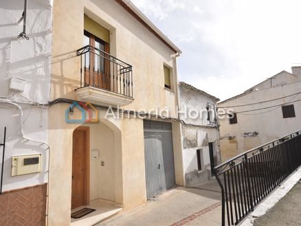 Casa Solana: Stadswoning in Purchena, Almeria