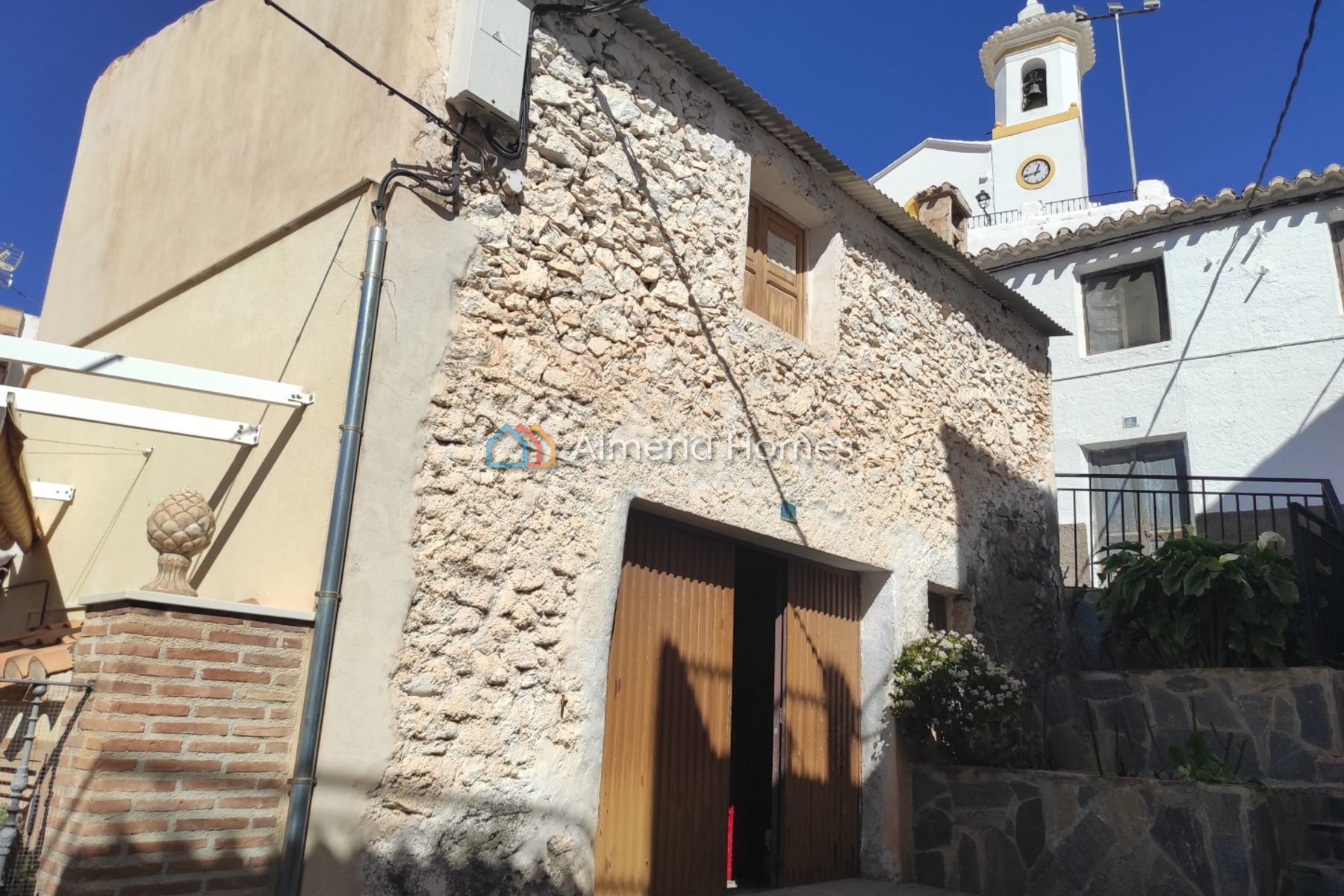 Village House Mickey &mdash; Commercieel vastgoed te koop in Bayarque, Almeria — Afbeelding #1
