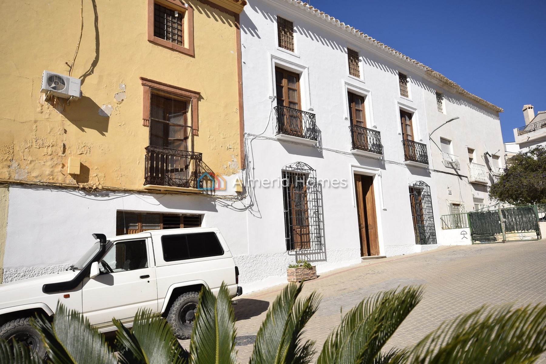 Casa Grandeza &mdash; Stadswoning te koop in Zurgena, Almeria — Afbeelding #2