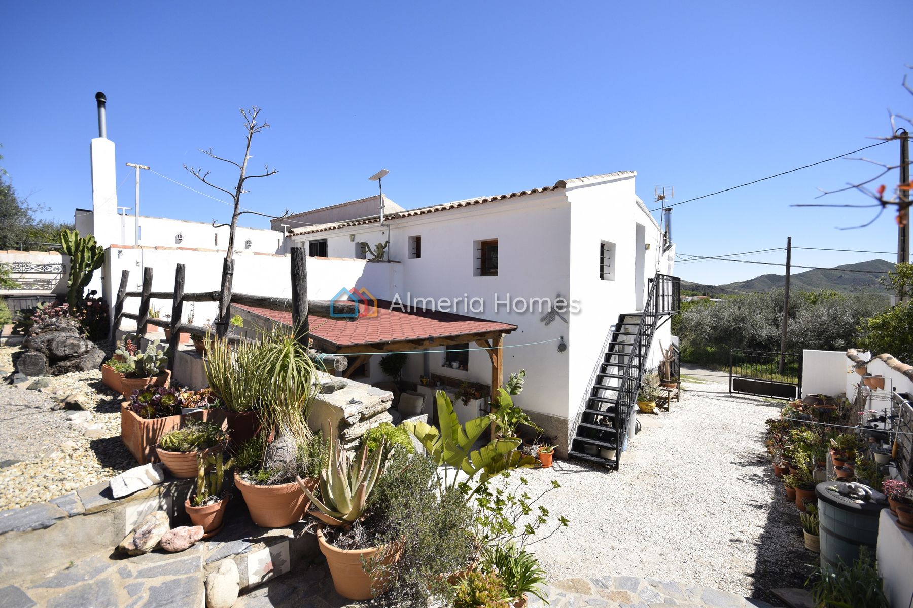 Cortijo Puesta &mdash; Casa de campo se vende en Lubrin, Almeria — Imagen #1