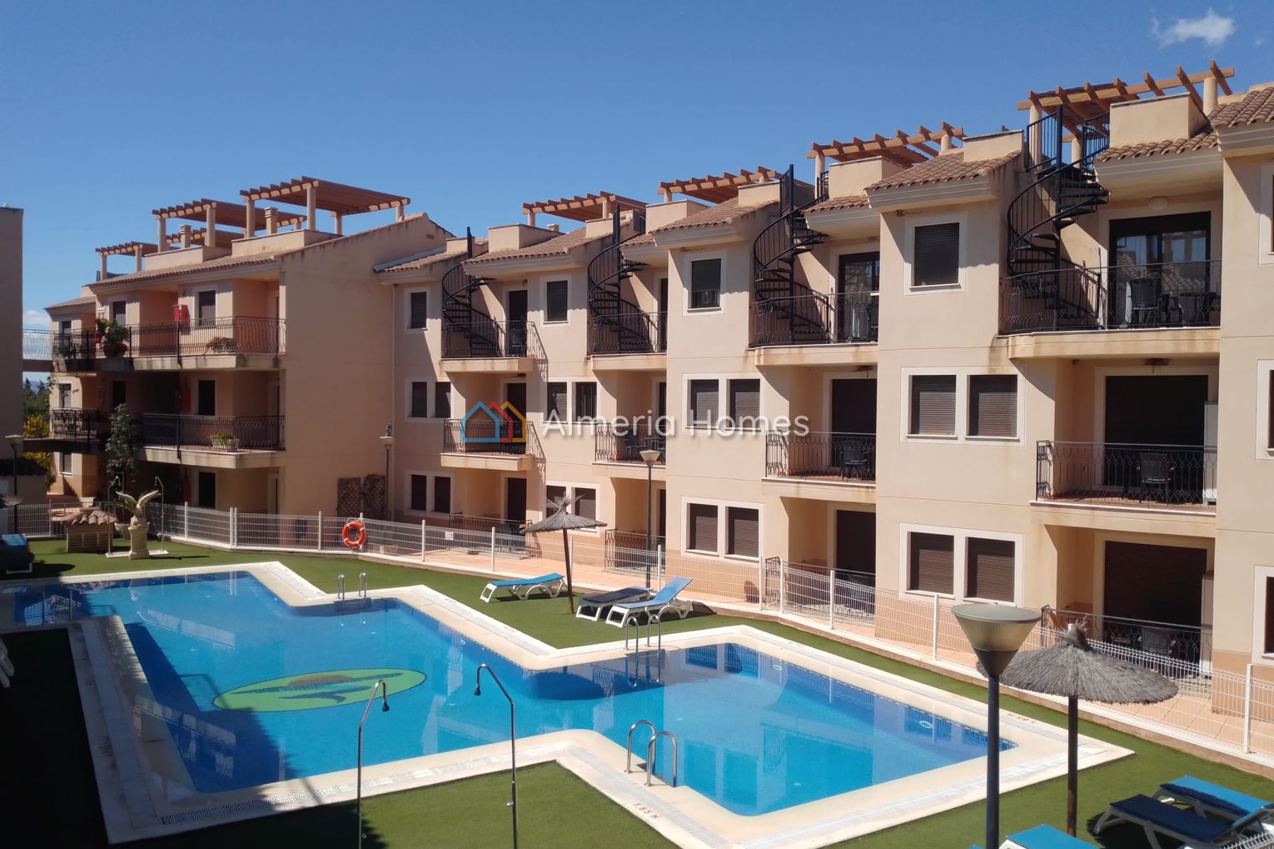 Apartamentos Mary &mdash; Appartement te koop in Aguilas, Murcia — Afbeelding #1