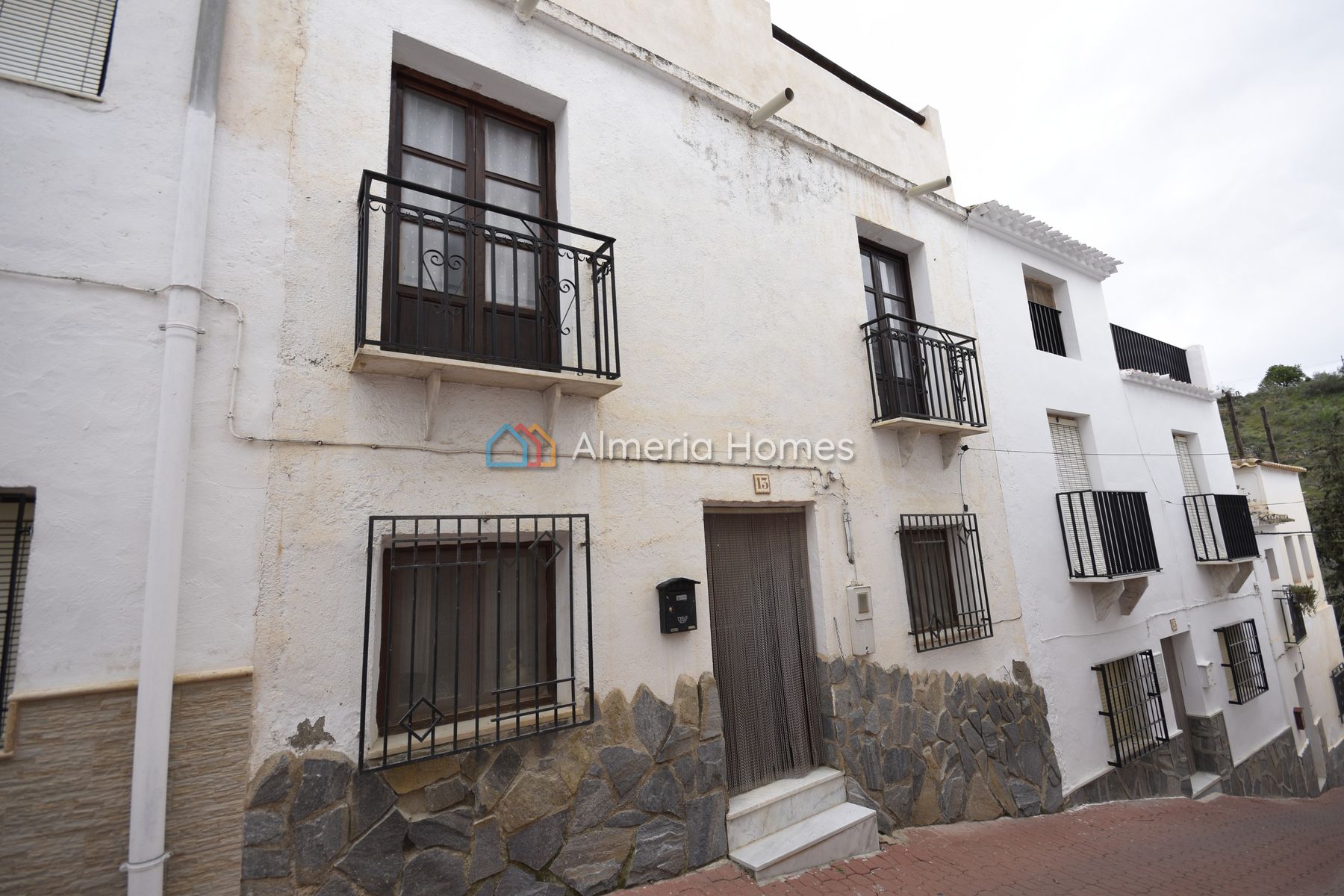 Casa Brillo &mdash; Stadswoning te koop in Albanchez, Almeria — Afbeelding #1