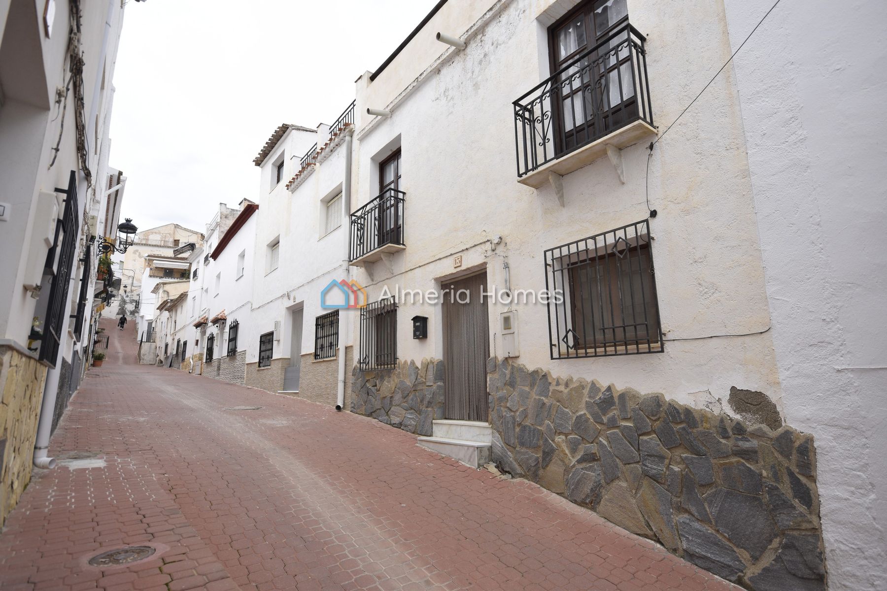 Casa Brillo &mdash; Stadswoning te koop in Albanchez, Almeria — Afbeelding #2