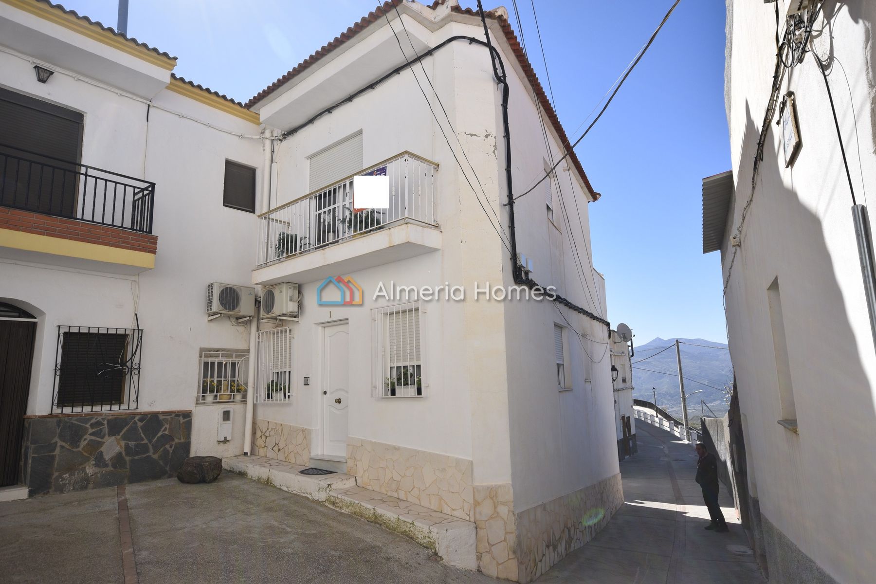 Casa Charmaine &mdash; Stadswoning te koop in Lucar, Almeria — Afbeelding #1
