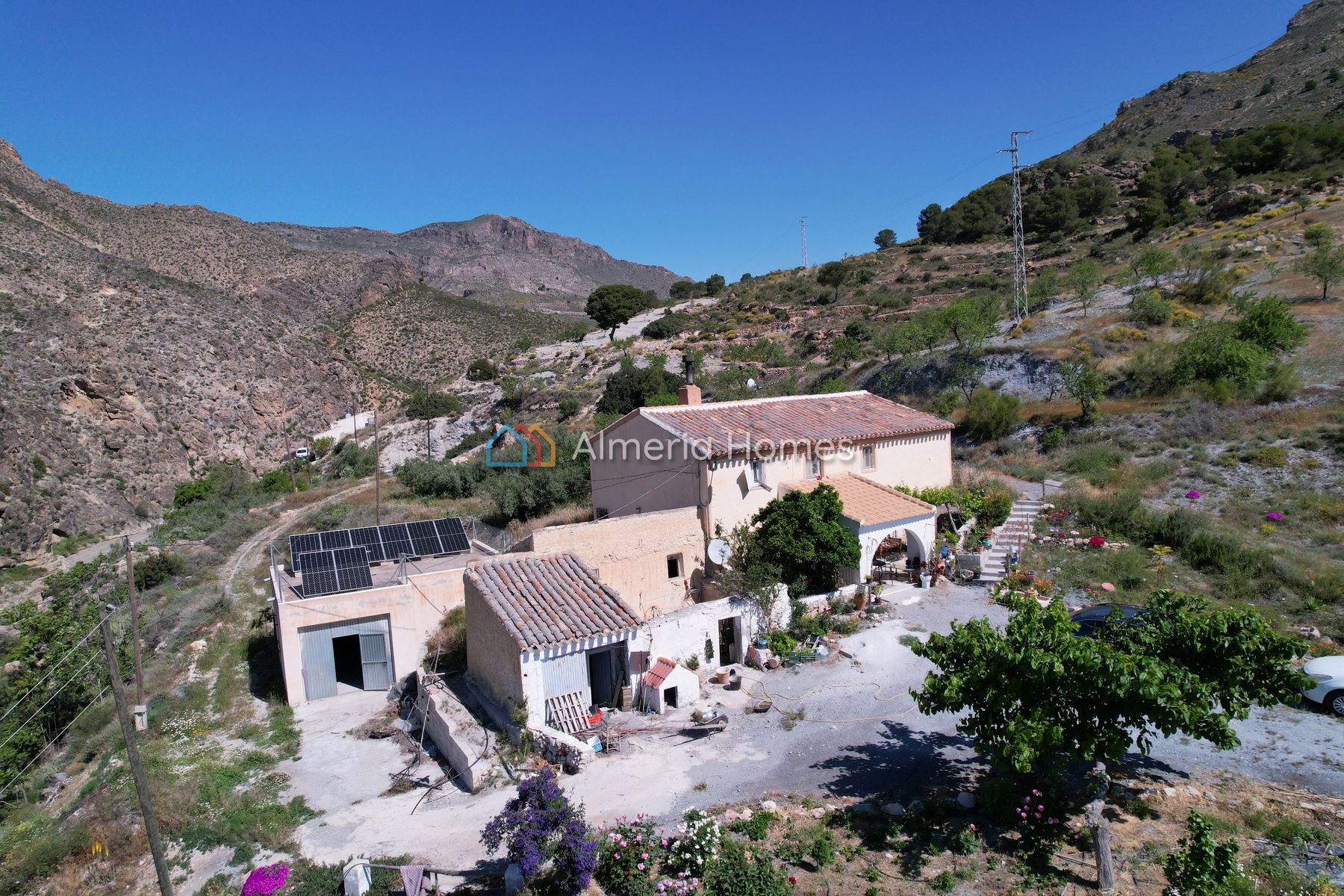 Cortijo Meadows &mdash; Landhuis te koop in Oria, Almeria — Afbeelding #1