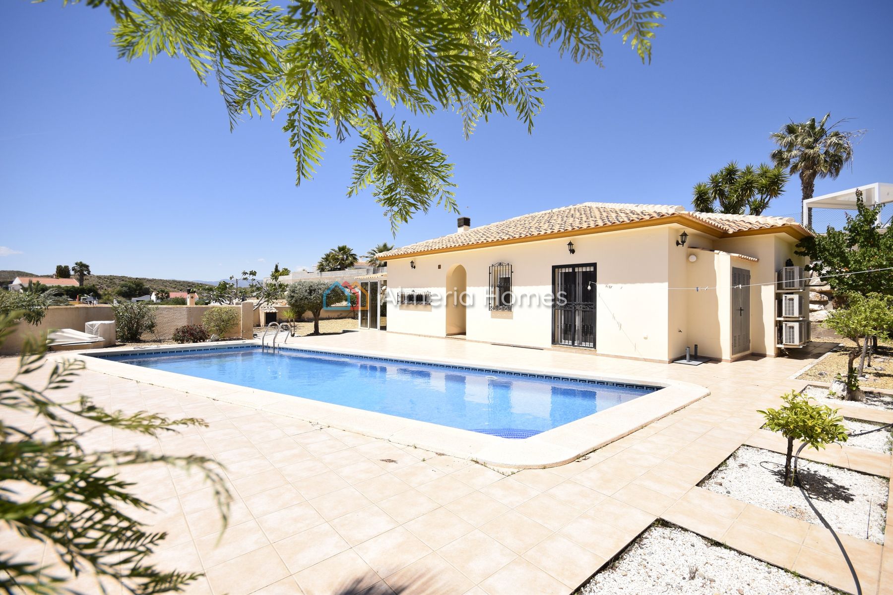 Villa Brillo &mdash; Villa te koop in Arboleas, Almeria — Afbeelding #1