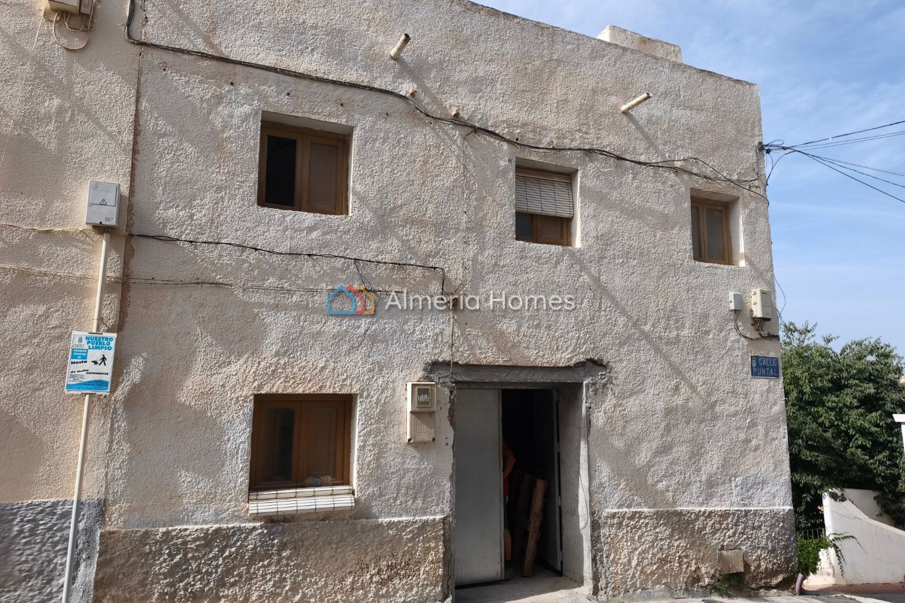 Casa Maximo &mdash; Dorpshuis te koop in Tijola, Almeria — Afbeelding #1