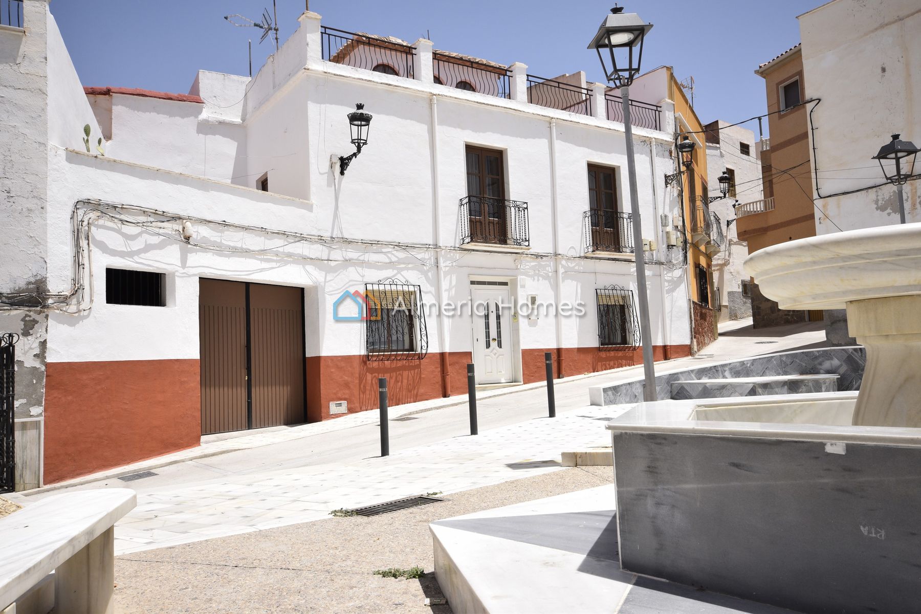 Caser&oacute;n Almazara &mdash; Town House for sale in Macael, Almeria — Image #1