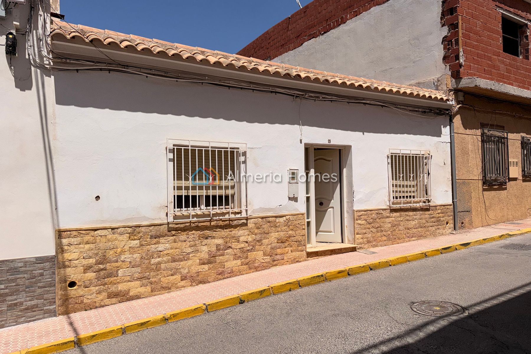 Casa Harmonia &mdash; Stadswoning te koop in Albox, Almeria — Afbeelding #1