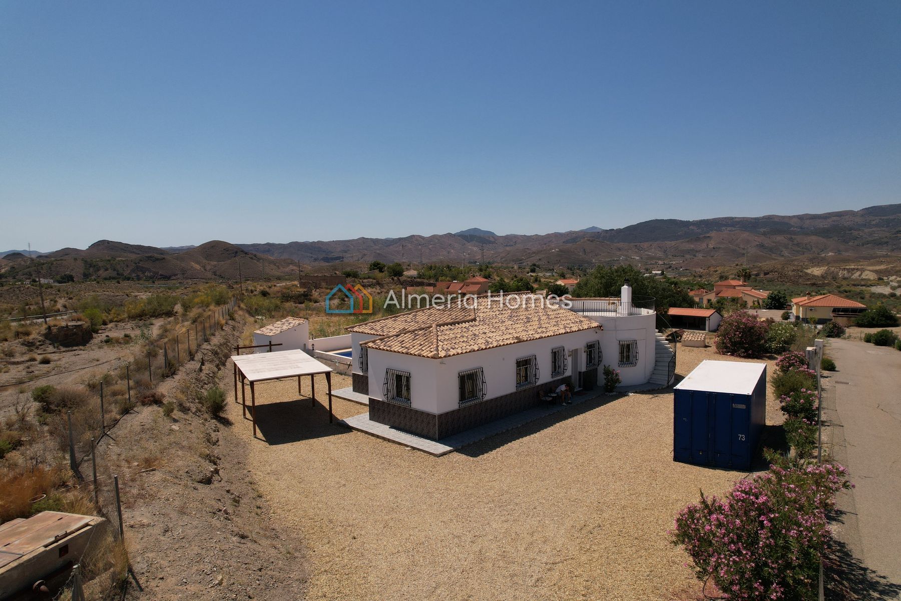 Villa Amarillo &mdash; Villa se vende en Cantoria, Almeria — Imagen #3