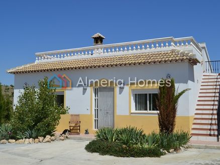 Villa Margen: Villa in Oria, Almeria